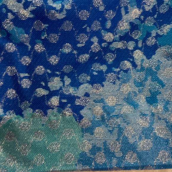 H&M Skirt size 8 excellent condition please see pictures color is blue/green - Picture 10 of 12